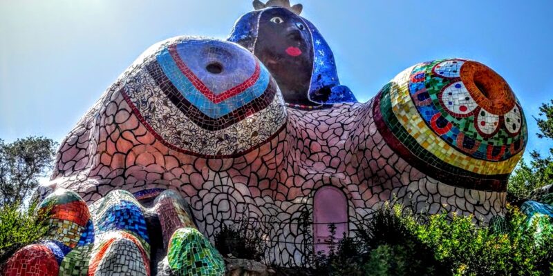 Toszkána titka: Niki de Saint Phalle csodálatos Tarot-kertje