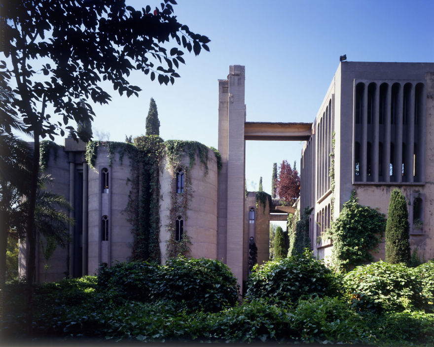 cement-factory-renovation-la-fabrica-ricardo-bofill-5-58b3e203cdd99_880.jpg