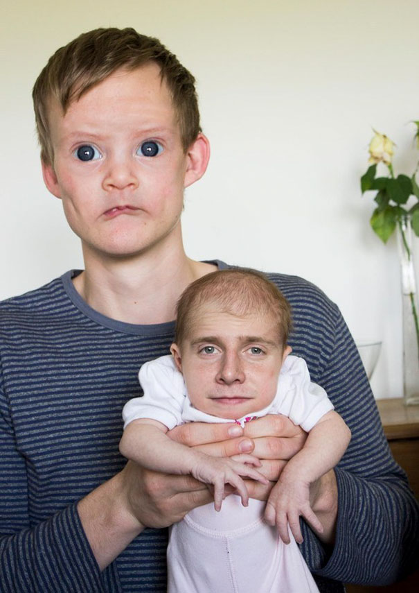 funny-baby-face-swaps-3-5a09a06d1c66c_605.jpg