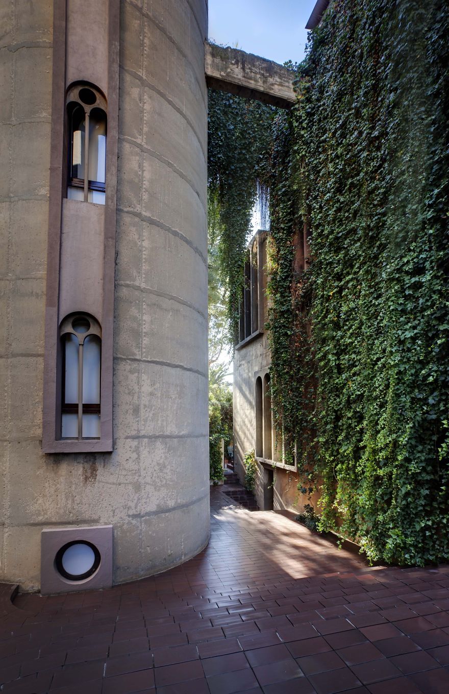 cement-factory-renovation-la-fabrica-ricardo-bofill-9-58b3e2113cf0b_880.jpg