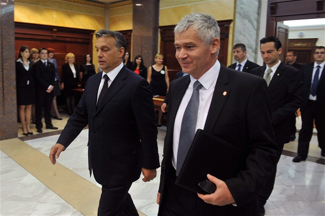 8 nagykutya, akit Orbán ügyészsége nem tudott hamis vádakkal elkaszálni