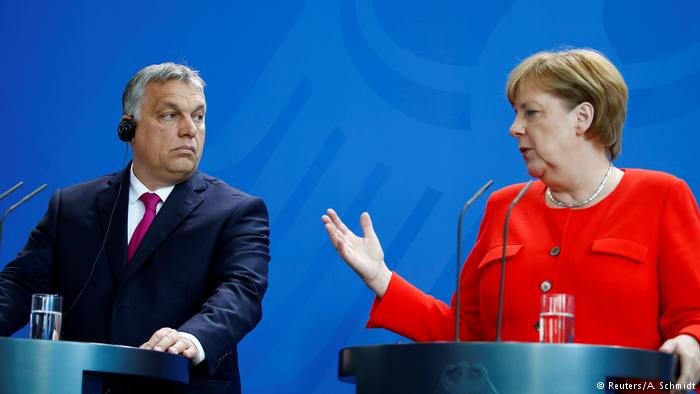 Orbán akkorát füllentett a parlamentben, hogy beleremegett az ülésterem mennyezete