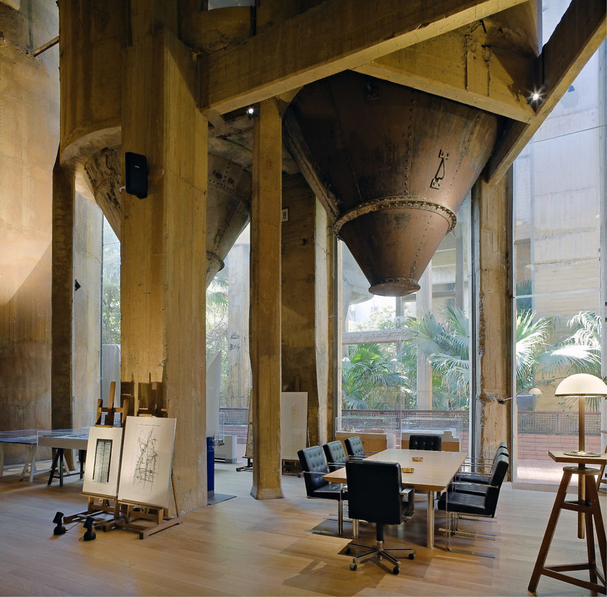 cement-factory-renovation-la-fabrica-ricardo-bofill-15-58b3e22297e92_880.jpg