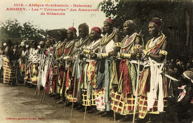 the_celebration_at_abomey_1908_the_veteran_amazones_ahosi_of_the_fon_king_behanzin_son_of_roi_gele.jpg