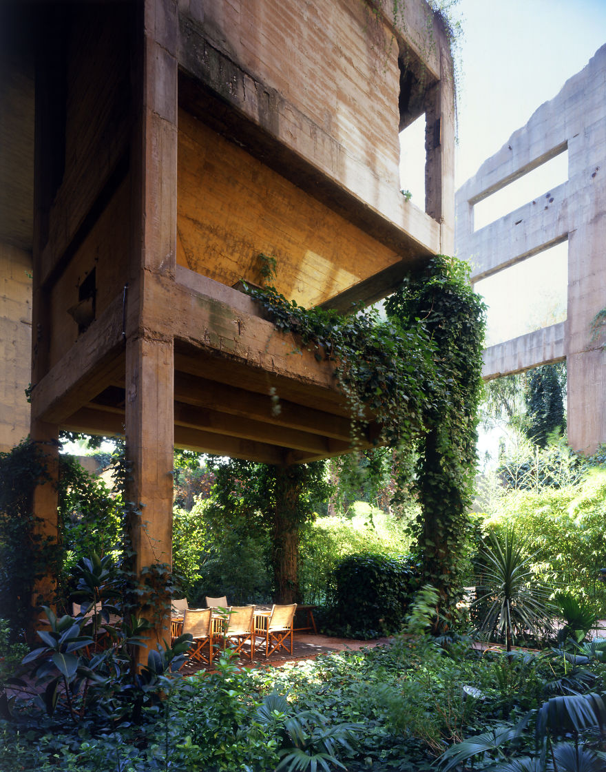 cement-factory-renovation-la-fabrica-ricardo-bofill-10-58b3e21591137_880.jpg