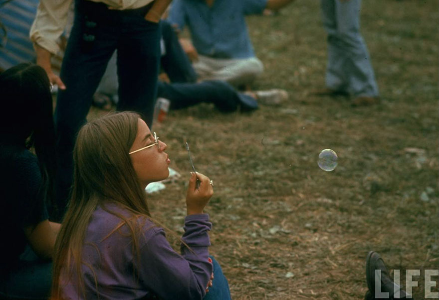 1969-woodstock-music-festival-hippies-bill-eppridge-john-dominis-89-57bc30e32b229_880.jpg