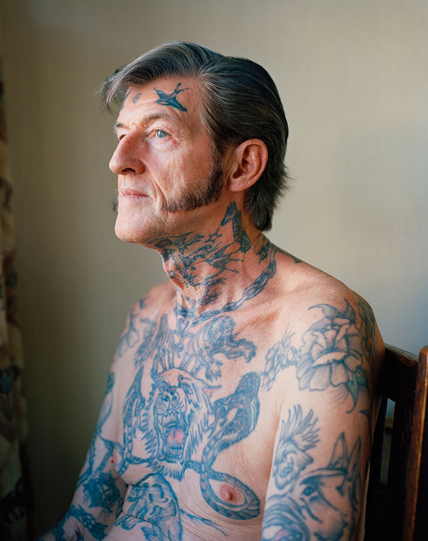 tattooed-elderly-people-6_605.jpg
