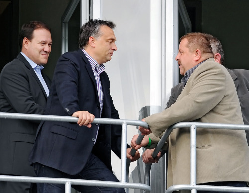 A vesszőfutás hete – Hét hír, amit az Orbán-kormány el akart titkolni