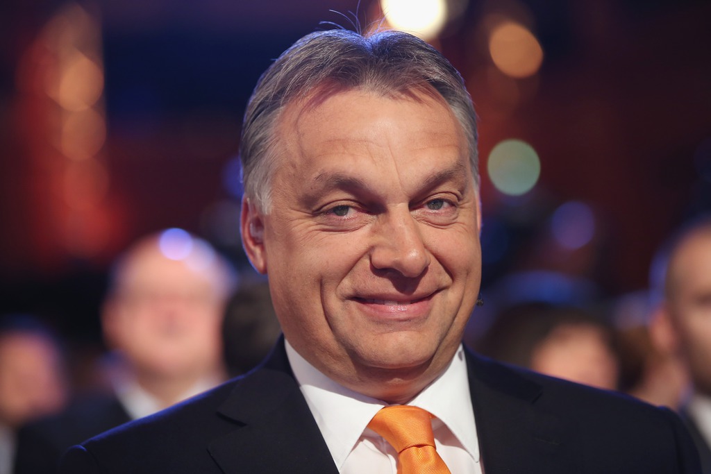 Orbán felszólította Romániát: építsen kerítést a tengerpartra!