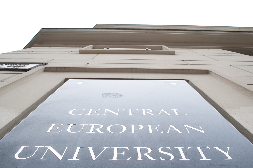 A CEU számokban – Magyarország legjobb egyetemét nyírja ki éppen a Fidesz