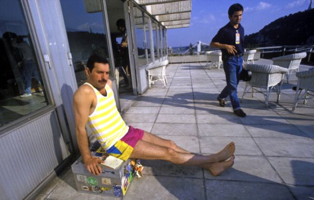 Kitől tanulta meg Freddie Mercury, hogy „Tavaszi szél vizet áraszt”?