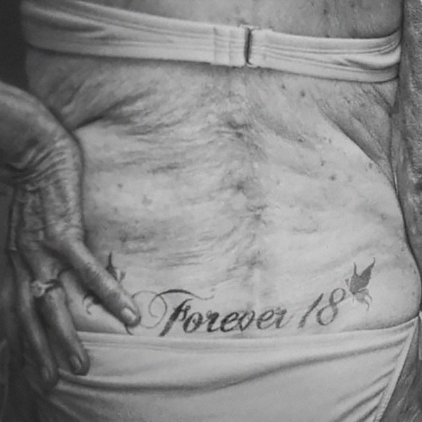 tattooed-elderly-people-26_605.jpg