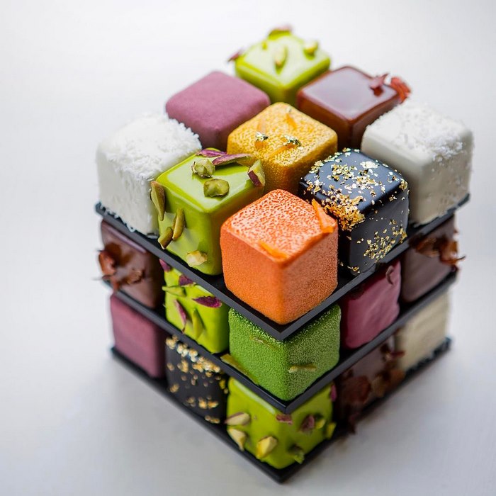 rubiks-cube-cake-pastry-cedric-grolet-17-58dcf71b65cef_700.jpg