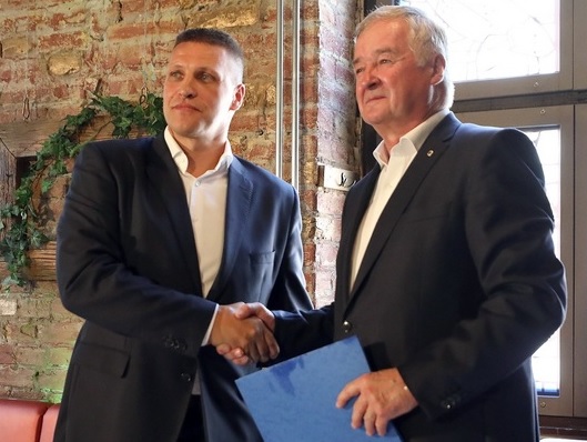 Szerbeket importál a szegedi fideszes polgármester-jelölt