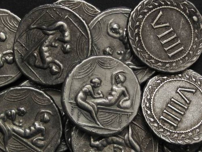 Szexpózokat ábrázoló pénzérméket is használtak a rómaiak