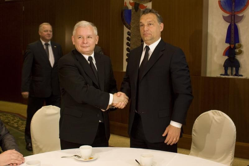 “A lengyel és a magyar kormány rasszista” – Juncker nagyon kiakadt