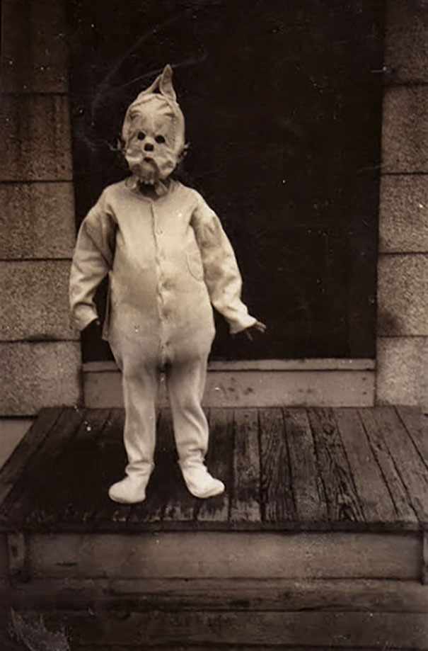 scary-vintage-halloween-creepy-costumes-64-57f74e320ea6b_605.jpg