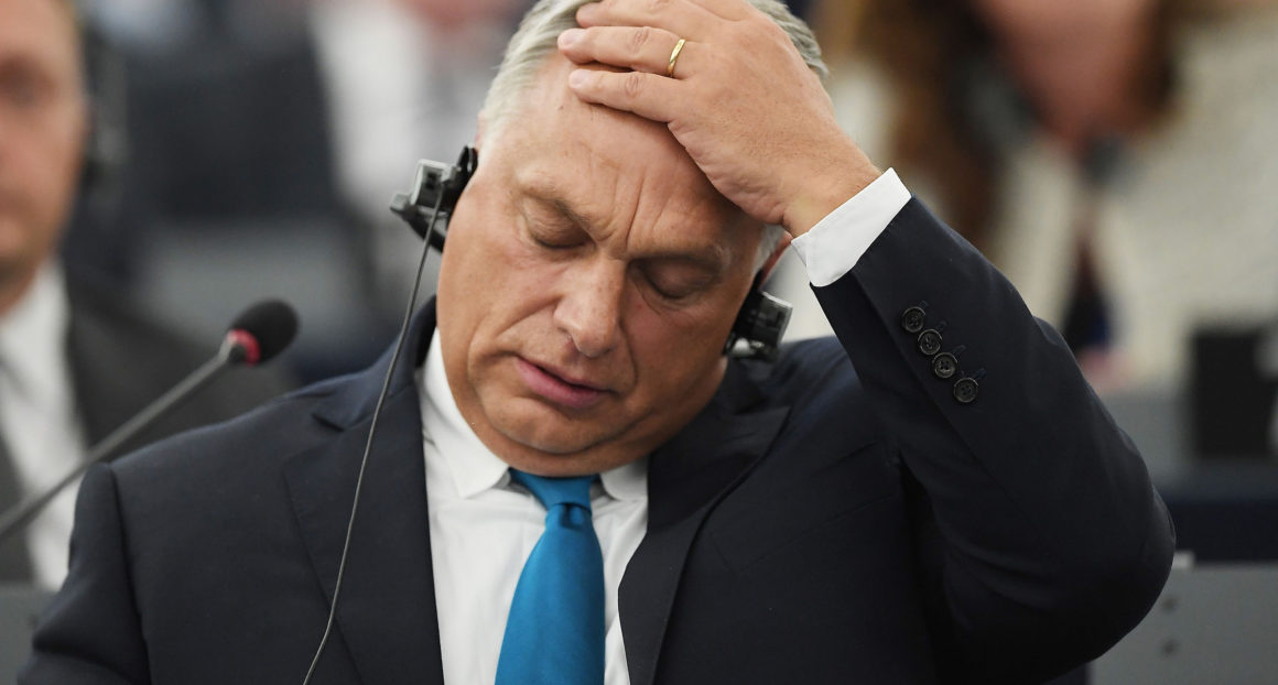 Economist: Orbánnak immár nincs helye a Néppártban!