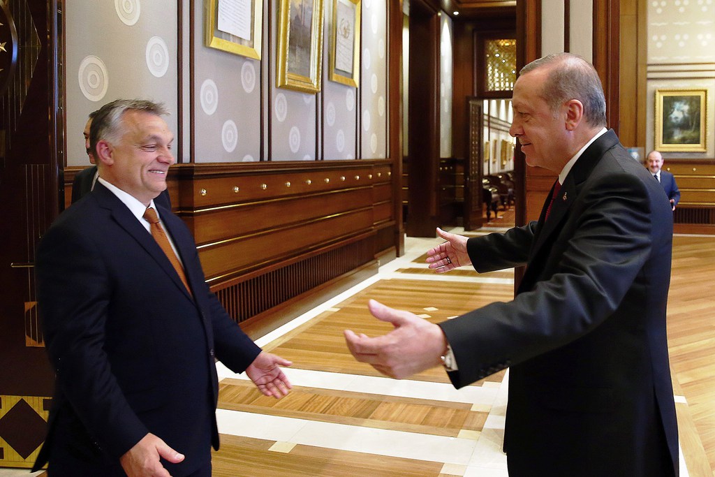 A Fidesz összezavarodott, ezért lebuktatta magát