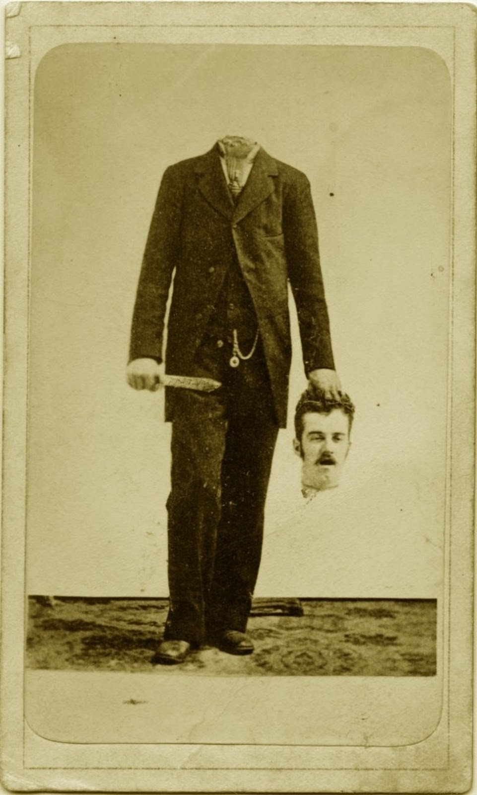 Lefejezett portrék – a viktoriánus kor morbid humora