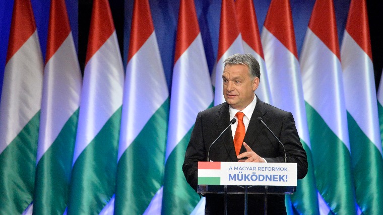 Orbán Rákosihoz méri magát, de Napóleon akar lenni