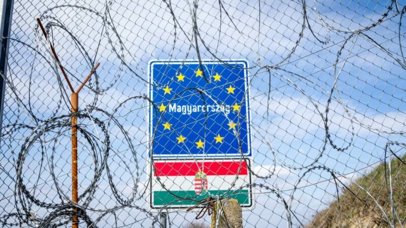 Annyira sikeres a magyar migrációs modell, hogy Ausztria és Szlovákia is lezárta a magyar határt