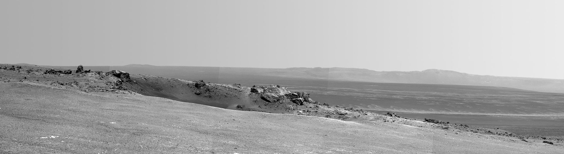 pia14509_arrival_at_spirit_point_by_mars_rover_opportunity.jpg