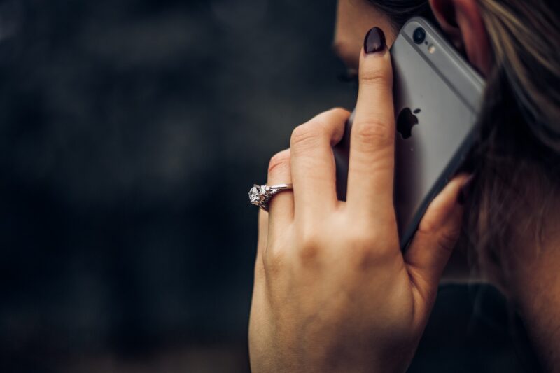 A telefonhívás, amitől minden nő retteg
