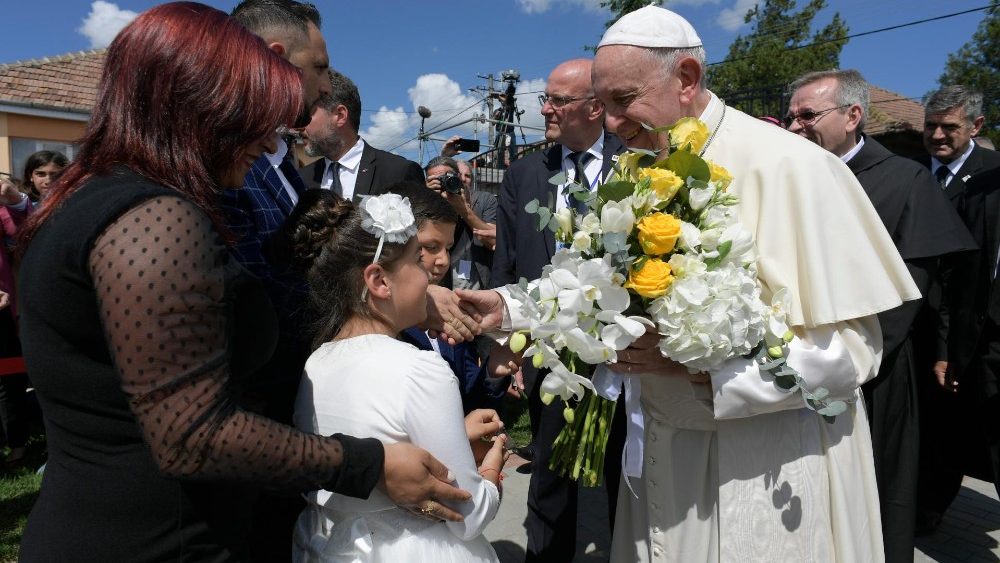 Ferenc pápa bocsánatot kért a cigány közösségtől