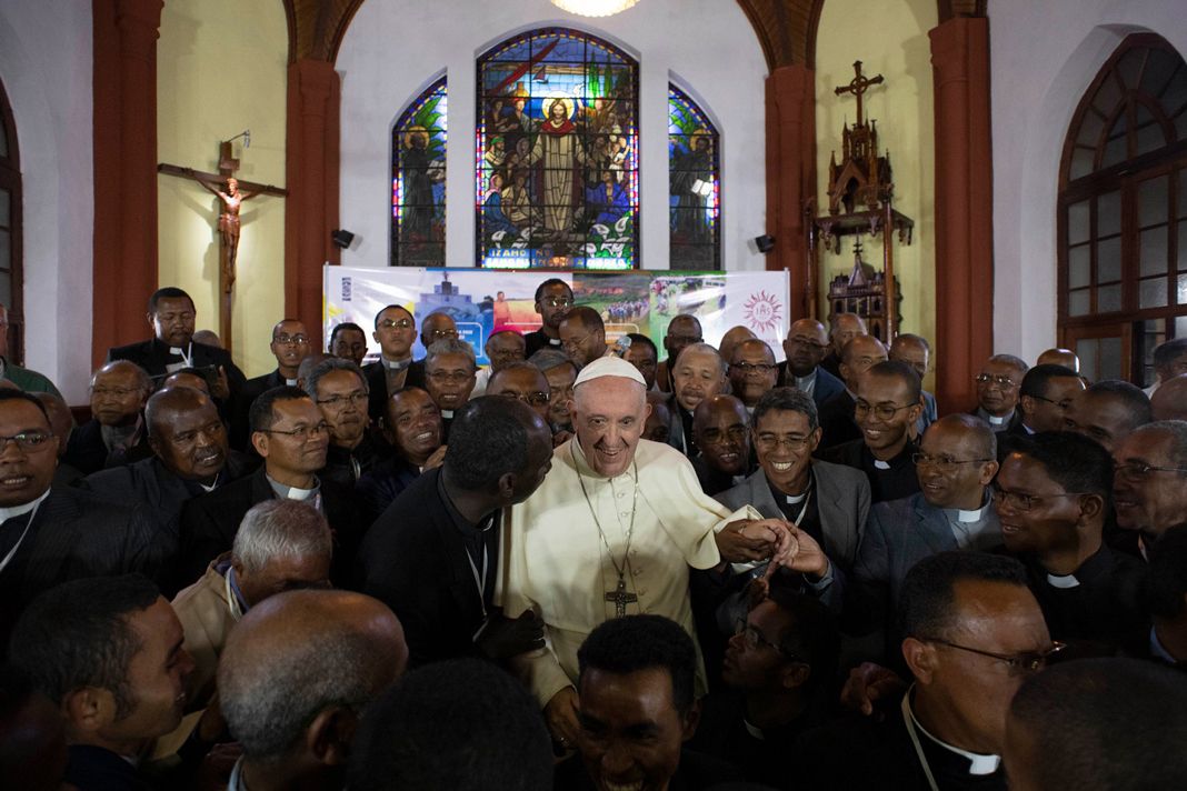 Ferenc pápa óva int a szexuális erkölcs túlhangsúlyozásától