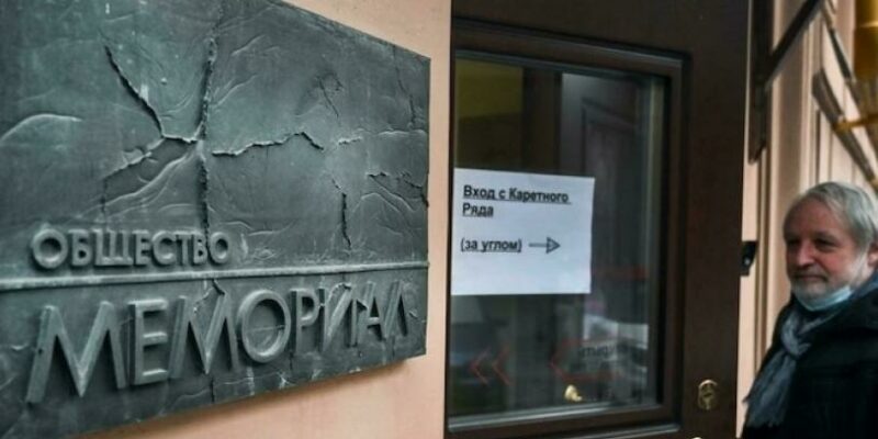 Figyelmeztető jel a legismertebb orosz civilszervezet, a Memorial bezárása
