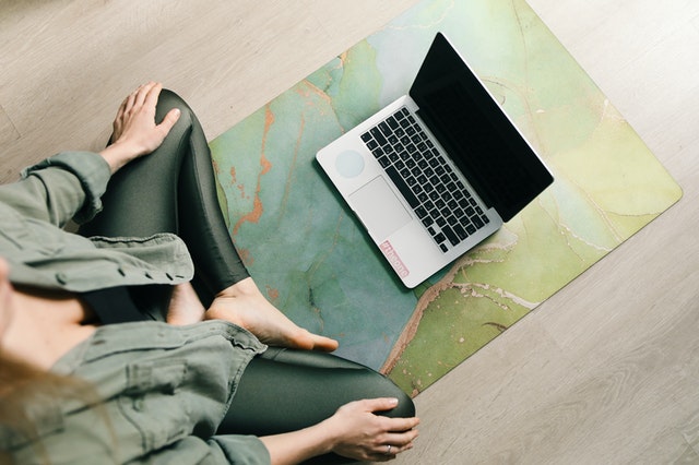 Egy magyar designercsapat összegyűjti neked, hol tudsz online jógázni